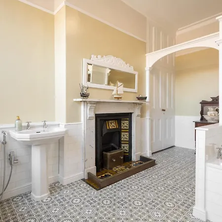 Host & - Chatsworth Townhouse Ii * Carlisle (Cumbria)