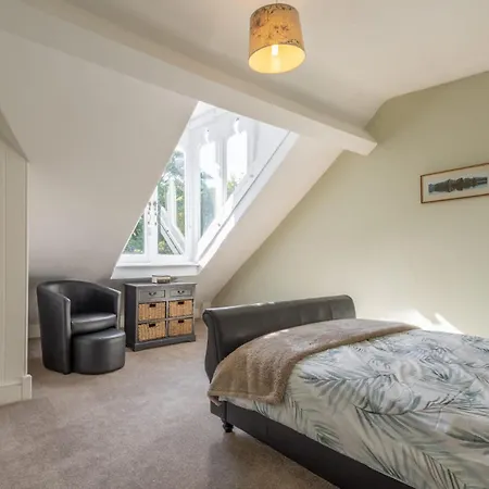 Host & - Chatsworth Townhouse Ii בית נופש