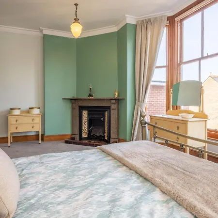 בית נופש Host & - Chatsworth Townhouse Ii קרליסל