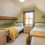 Host & - Chatsworth Townhouse Ii