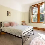Сasa de vacaciones Host & - Chatsworth Townhouse Ii *