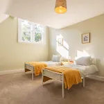 Host & - Chatsworth Townhouse Ii *