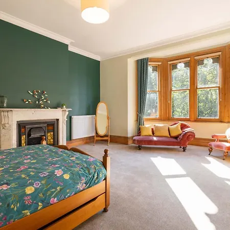Сasa de vacaciones Host & - Chatsworth Townhouse Ii